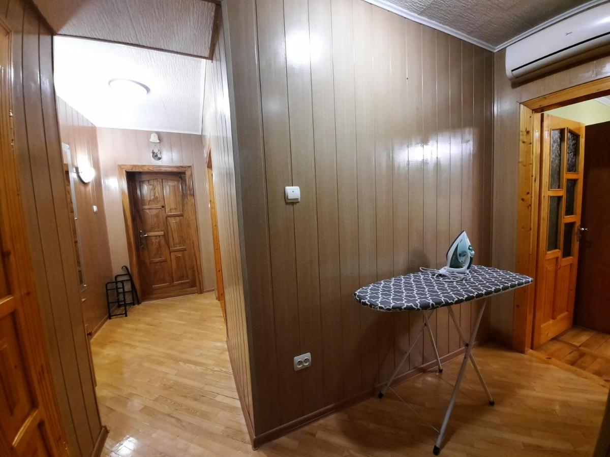 Двокімнатна Квартира Біля Басейну Berehove  Exterior photo